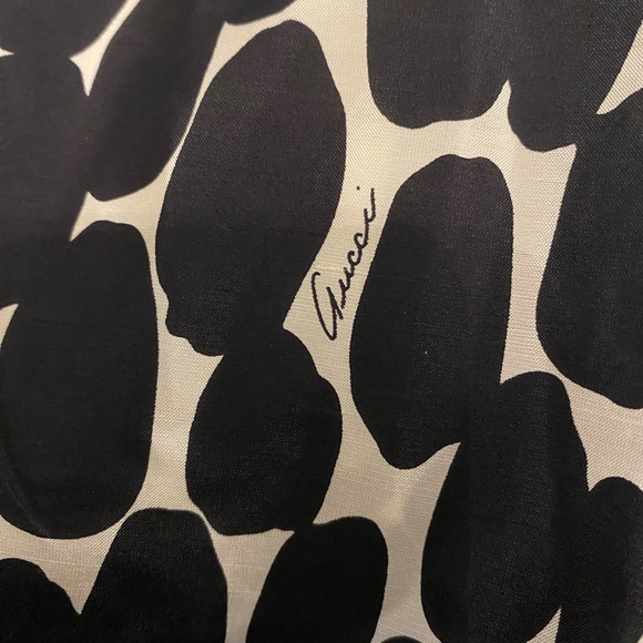 Gucci 3D Dress, Rare Find - Picture 3 of 7